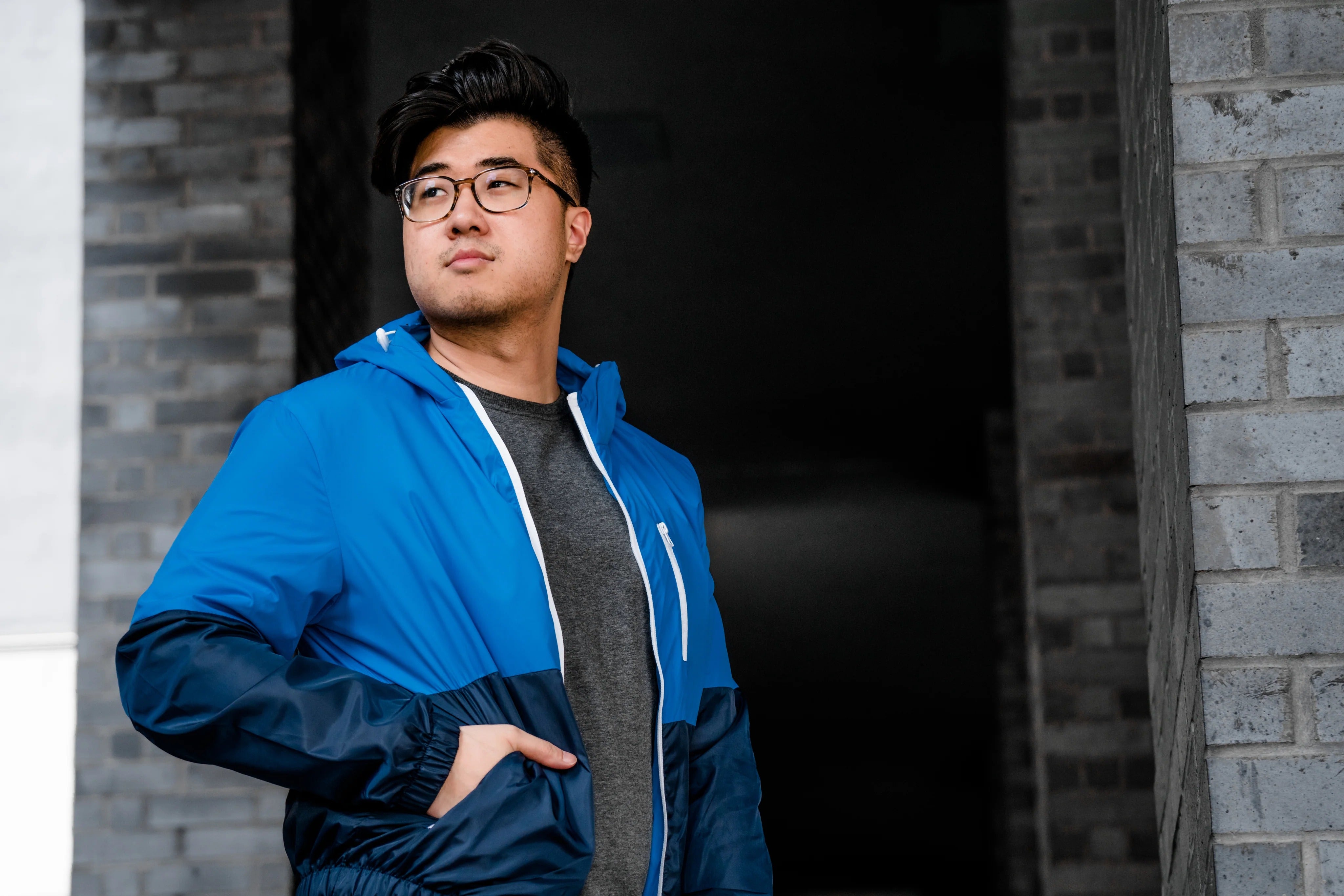 files/imgi_19_man-in-blue-jacket.jpg